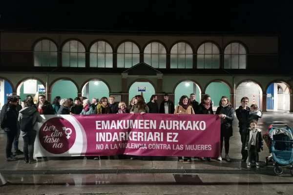 EMAKUMEEN ELKARRATARATZEA 